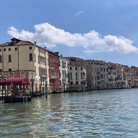 Casa de hóspedes Ruga Rialto 3*