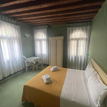 Ruga Rialto Venezia